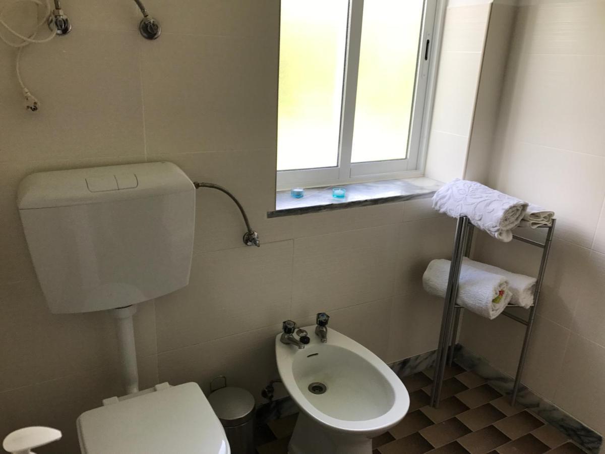 Bed and Breakfast Europa Apart Castanheira de Pera Exterior foto