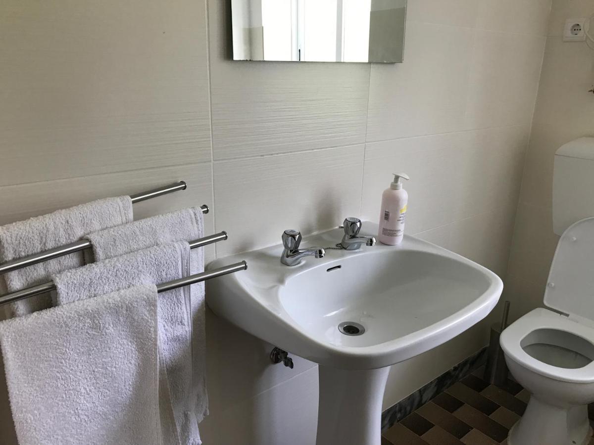 Bed and Breakfast Europa Apart Castanheira de Pera Exterior foto